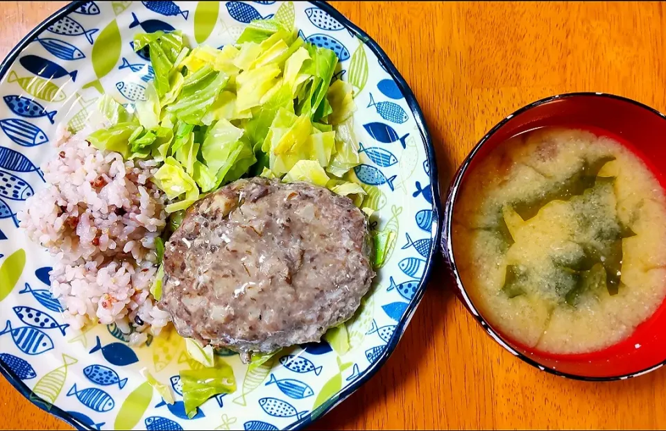 2023 0211　いわしとれんこんの和風ハンバーグ　なめことわかめのお味噌汁|いもこ。さん