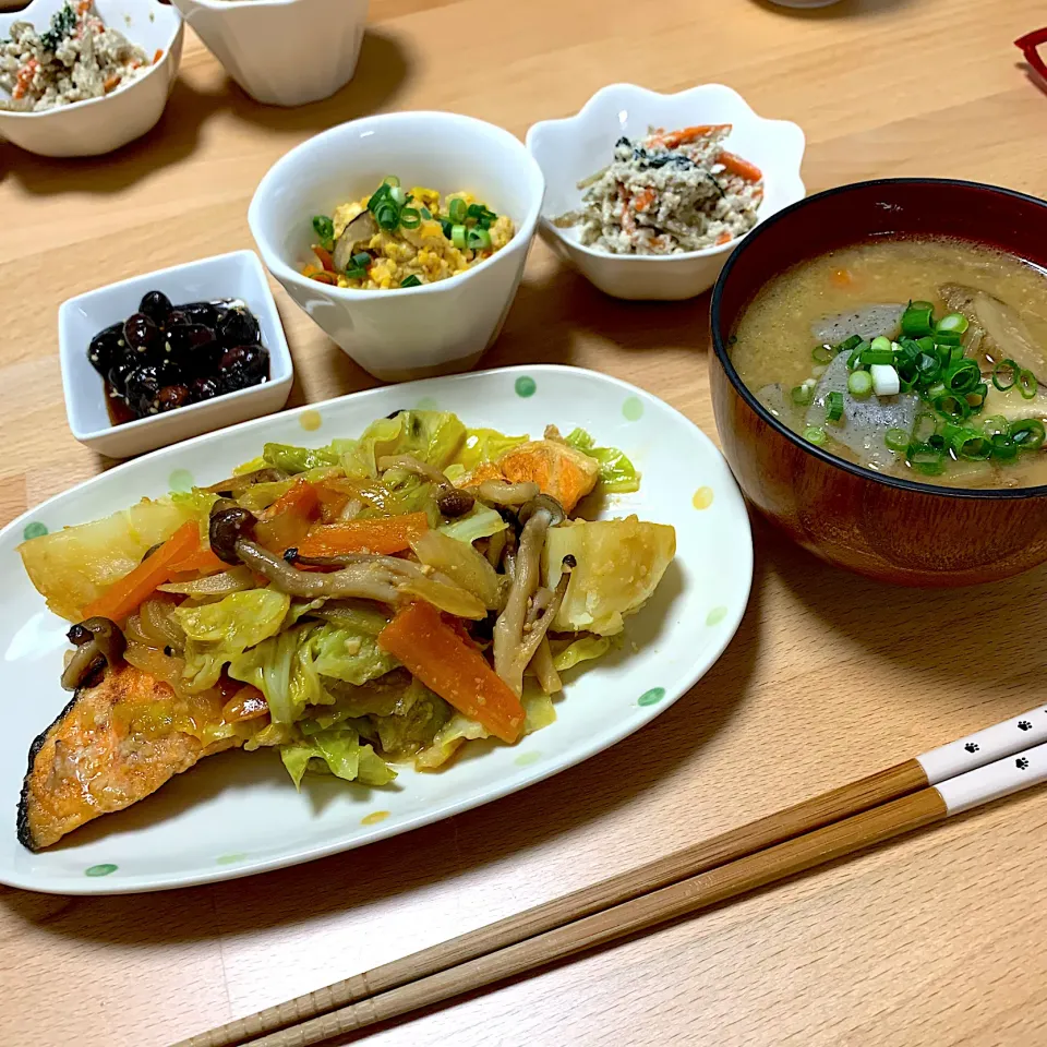 鮭のちゃんちゃん焼きで晩ご飯|杏さん