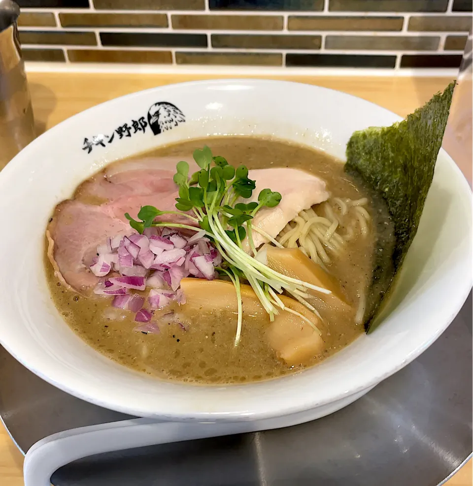 Snapdishの料理写真:煮干しらーめん🍜こってり|るみおんさん