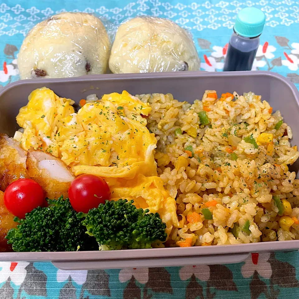 Snapdishの料理写真:ドライカレー弁当(夫)☆2月27日|kaoriさん