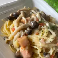 Snapdishの料理写真:残ったクリームシチューでパスタ|sakuraさん