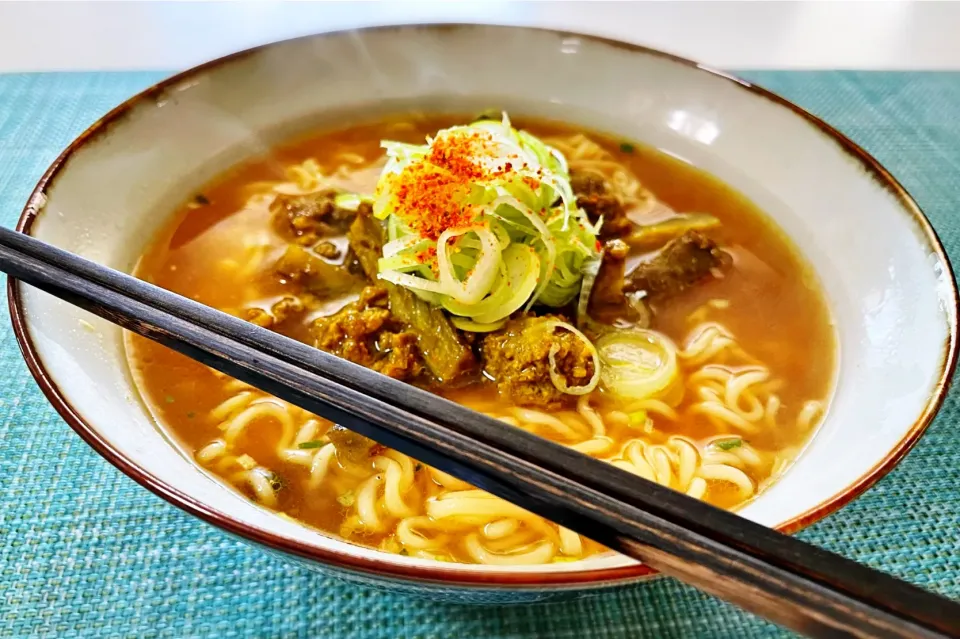 サッポロ一番味噌ラーメンに新牛蒡入りキーマをトッピング|mattさん