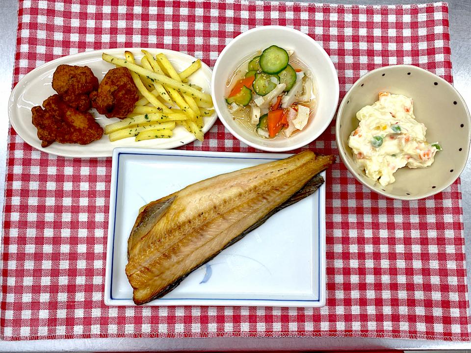晩御飯のおかずです〜