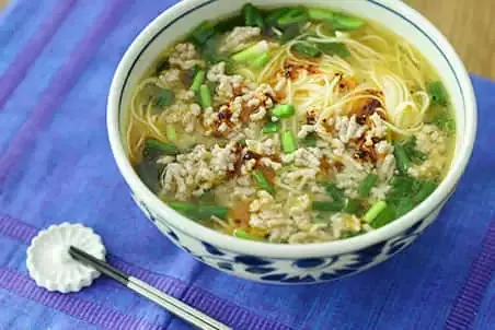 豚挽き肉のシンプルみそラーメン|マルコメ キッチンさん