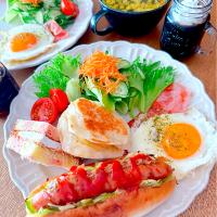 Pasco Lunch『キャベツいっぱいホットドッグ・アップルカスタードのおやき風』
