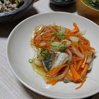 Yuuさんレシピ
サワラの和風野菜あんかけ
かぼちゃとなすの煮物
ほうれん草の胡麻和えオリーブオイル風味
味噌汁
山芋納豆