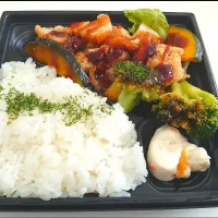 Snapdishの料理写真:唐揚げと野菜の黒酢あんかけ弁当|273さん