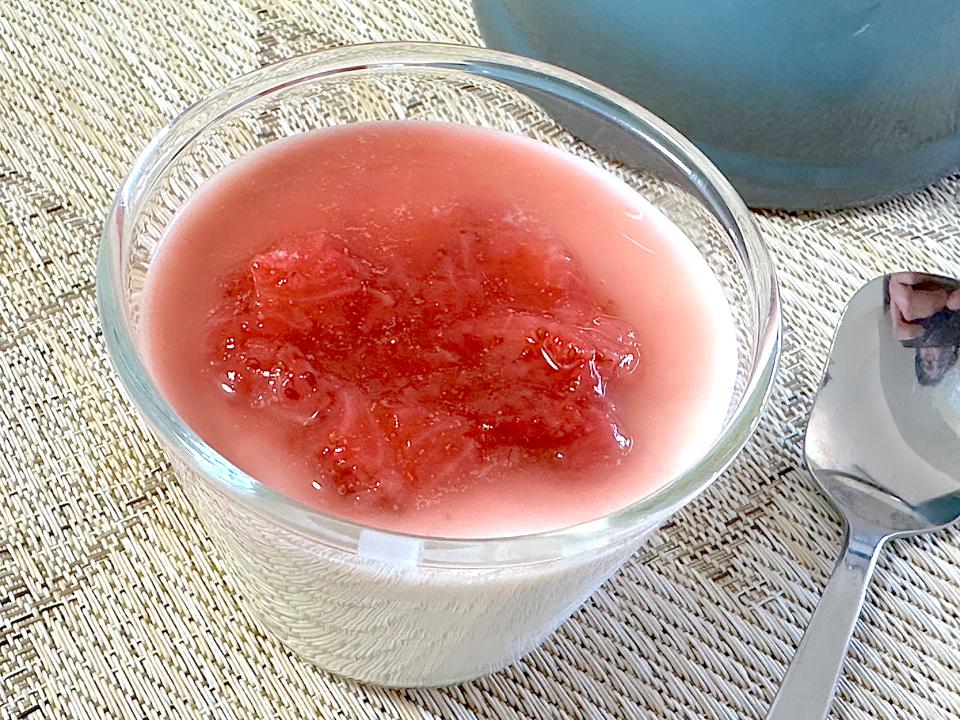 苺のレアチーズケーキ