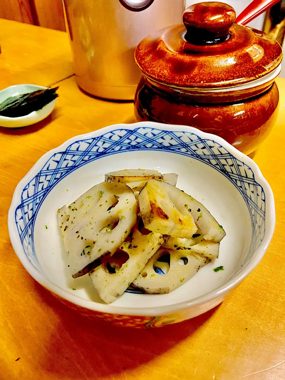 蓮根の蒸し煮、塩と胡麻油|Kayotabemonoさん