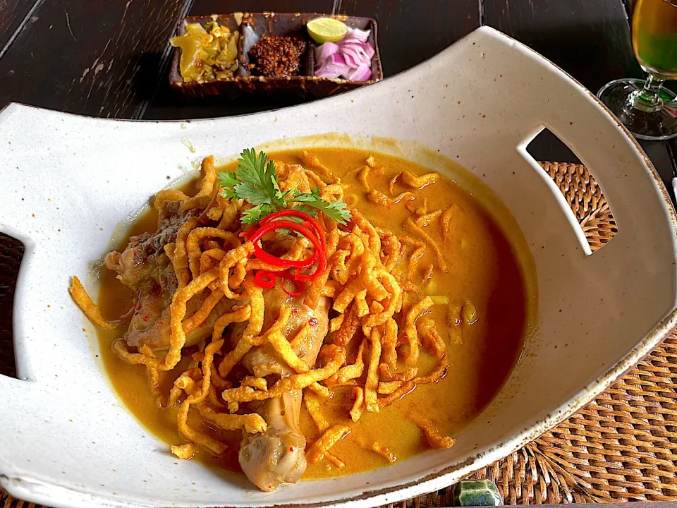 チェンマイ名物：Khao Soi Gai|270w178bさん