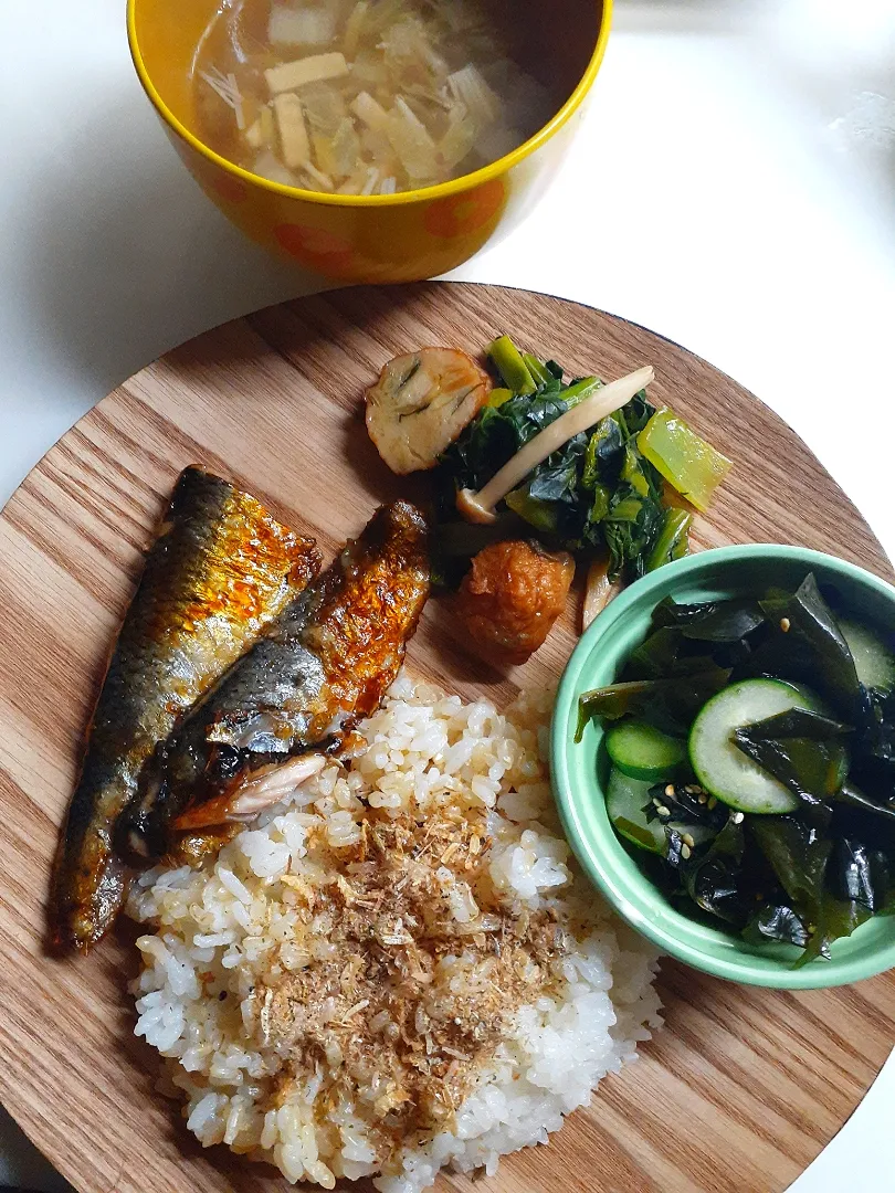 ☆夕飯☆鰯の蒲焼き、酢の物、煮浸し、ごはん、味噌汁|ｼｮｺﾗさん