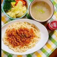 Snapdishの料理写真:グルテンフリーパスタ(鶏挽き肉ミートソース)|makikoさん