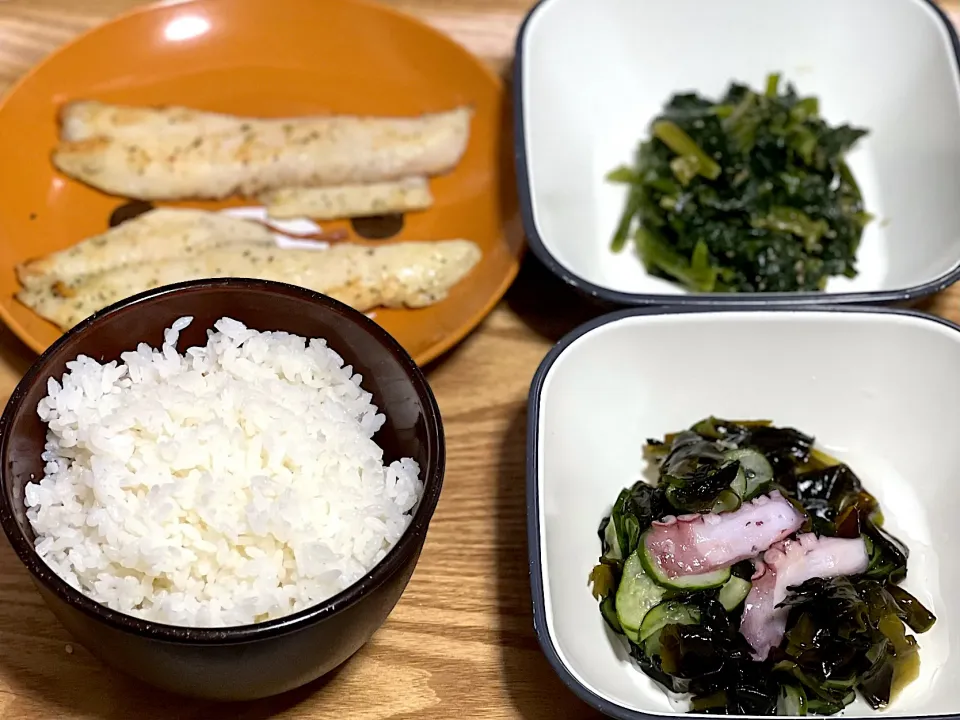 ☆白身魚バジルオイル焼き ☆ほうれん草胡麻和え ☆タコと胡瓜の酢の物|まぁたんさん