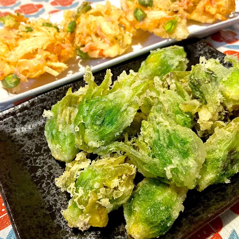 ふきのとうの天ぷらと、野菜のかき揚げ|Emiさん