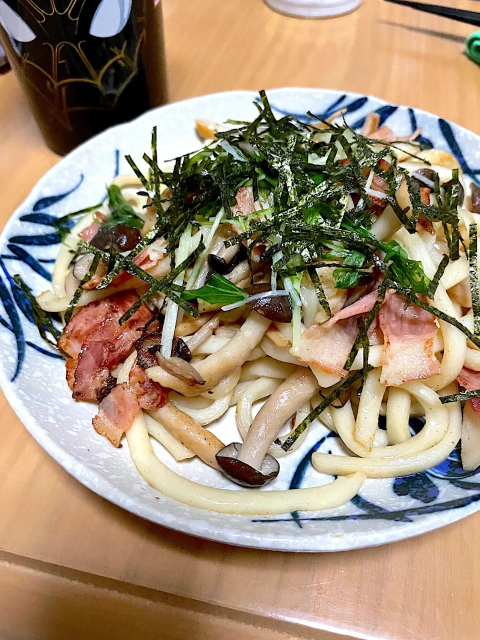 Snapdishの料理写真:ベーコンとしめじの焼きうどん|黒蜜きなこさん