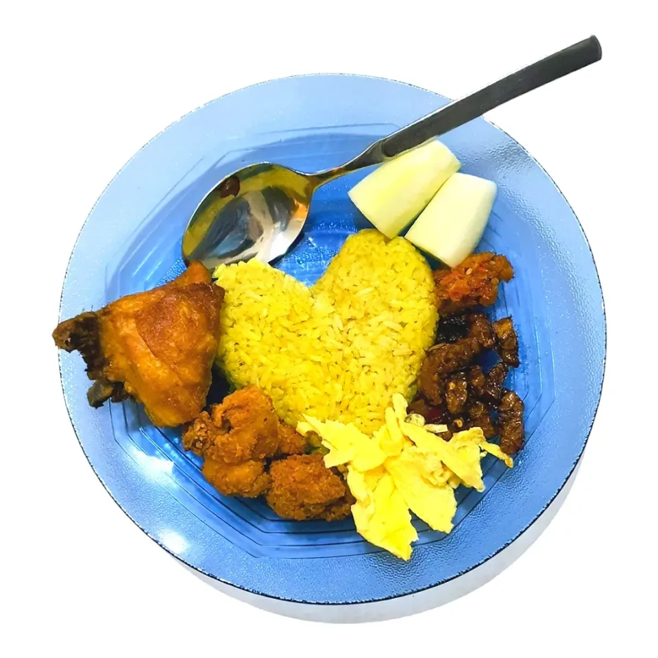 Nasi Kuning Cinta|Adhitya Bayuさん