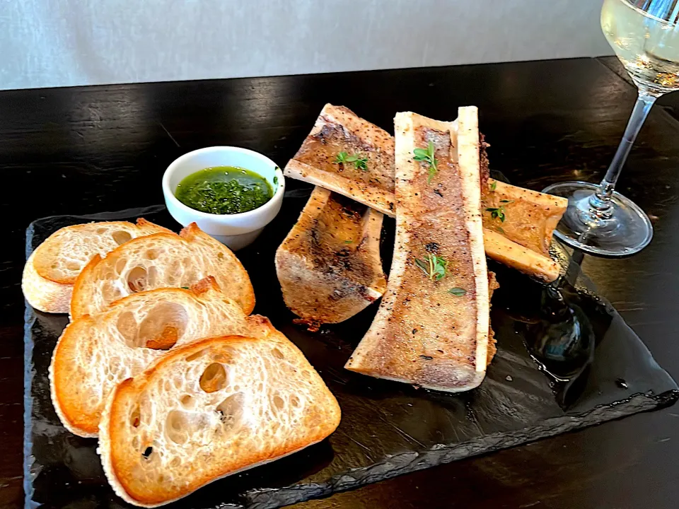 Baked Bone Marrow with Chimichurri Sauce|270w178bさん