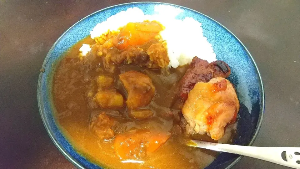 大豆ミートでホットクックカレー
テリヤキチキン添え|vege食堂さん