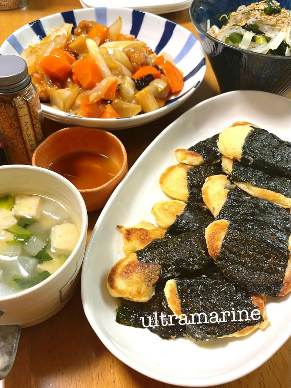 Snapdishの料理写真:＊山芋の磯辺焼き♪から揚げと蓮根のあんかけ＊|ultramarineさん