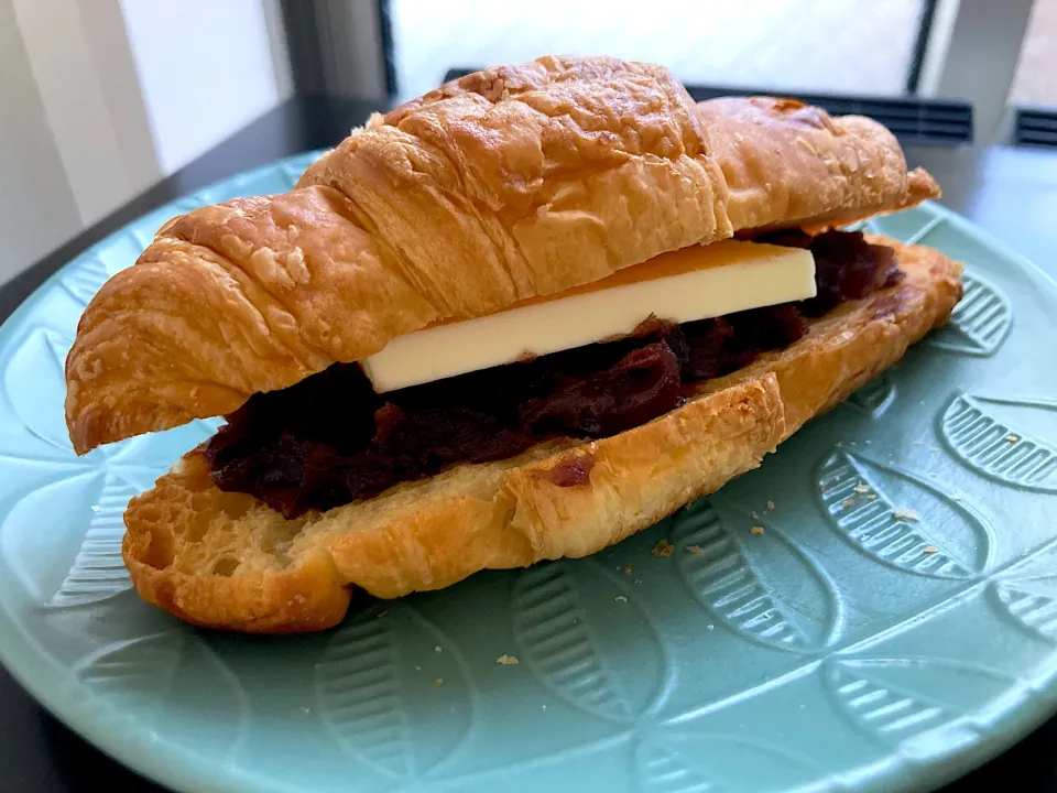 ＊あんバタークロワッサンサンド🥐＊|＊抹茶＊さん