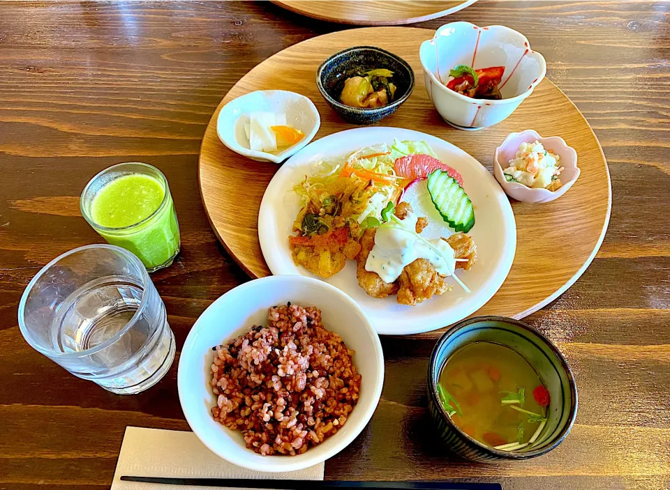 今日のカフェランチ☺️|Hi-Niさん