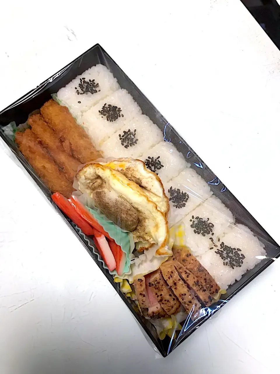 燻製カモ🦆とコロッケ弁当🍱|かずさん