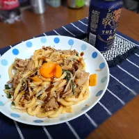 Snapdishの料理写真:焼きうどん🤗ビール

#男飯|しんからからさん