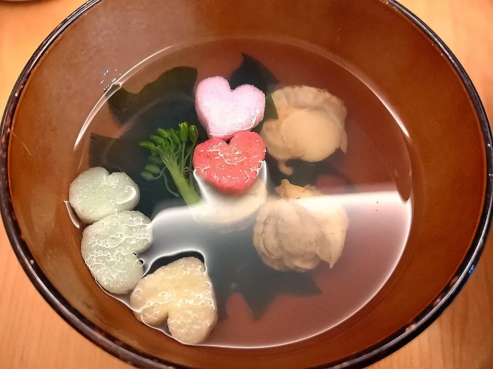 Snapdishの料理写真:帆立とワカメのお吸い物|ゆきこさん