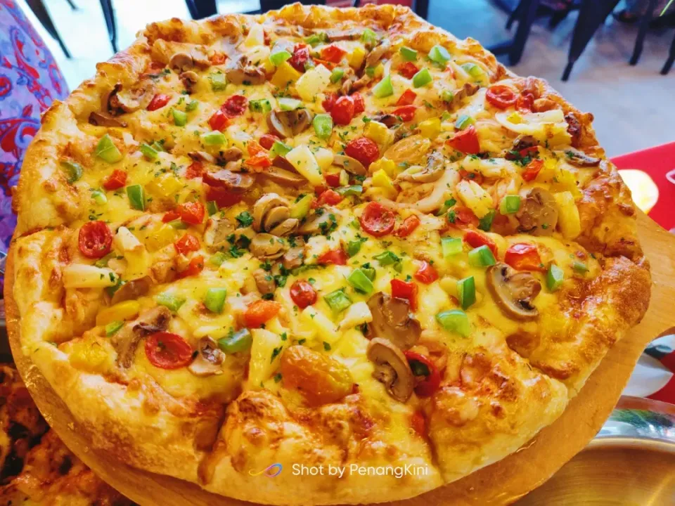 Snapdishの料理写真:uS Pizza Tanjong Tokong|Penang Kiniさん