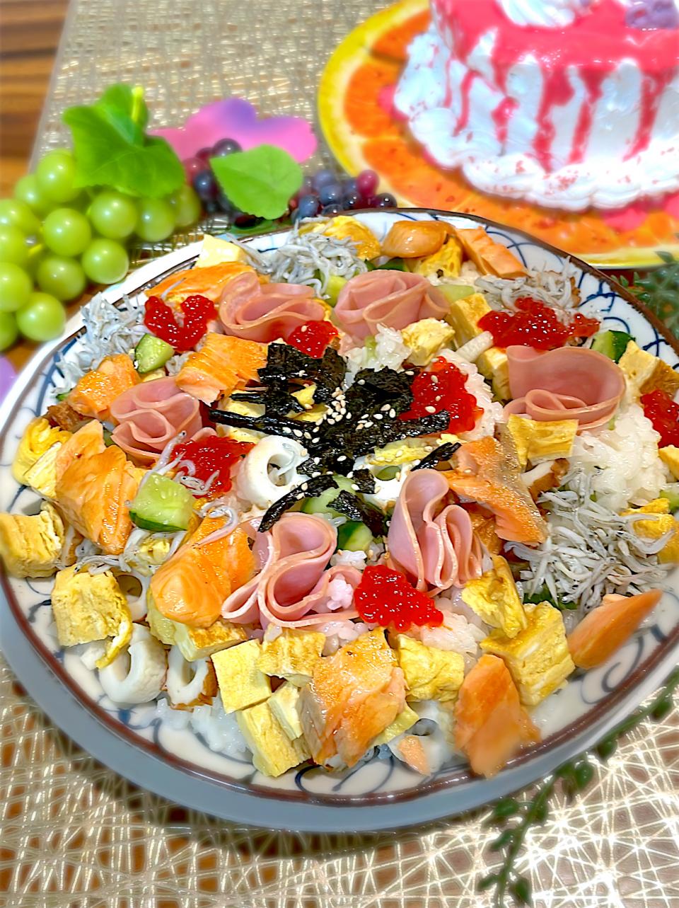 chicaocafeさんの料理 鮭ときゅうりの混ぜ寿司