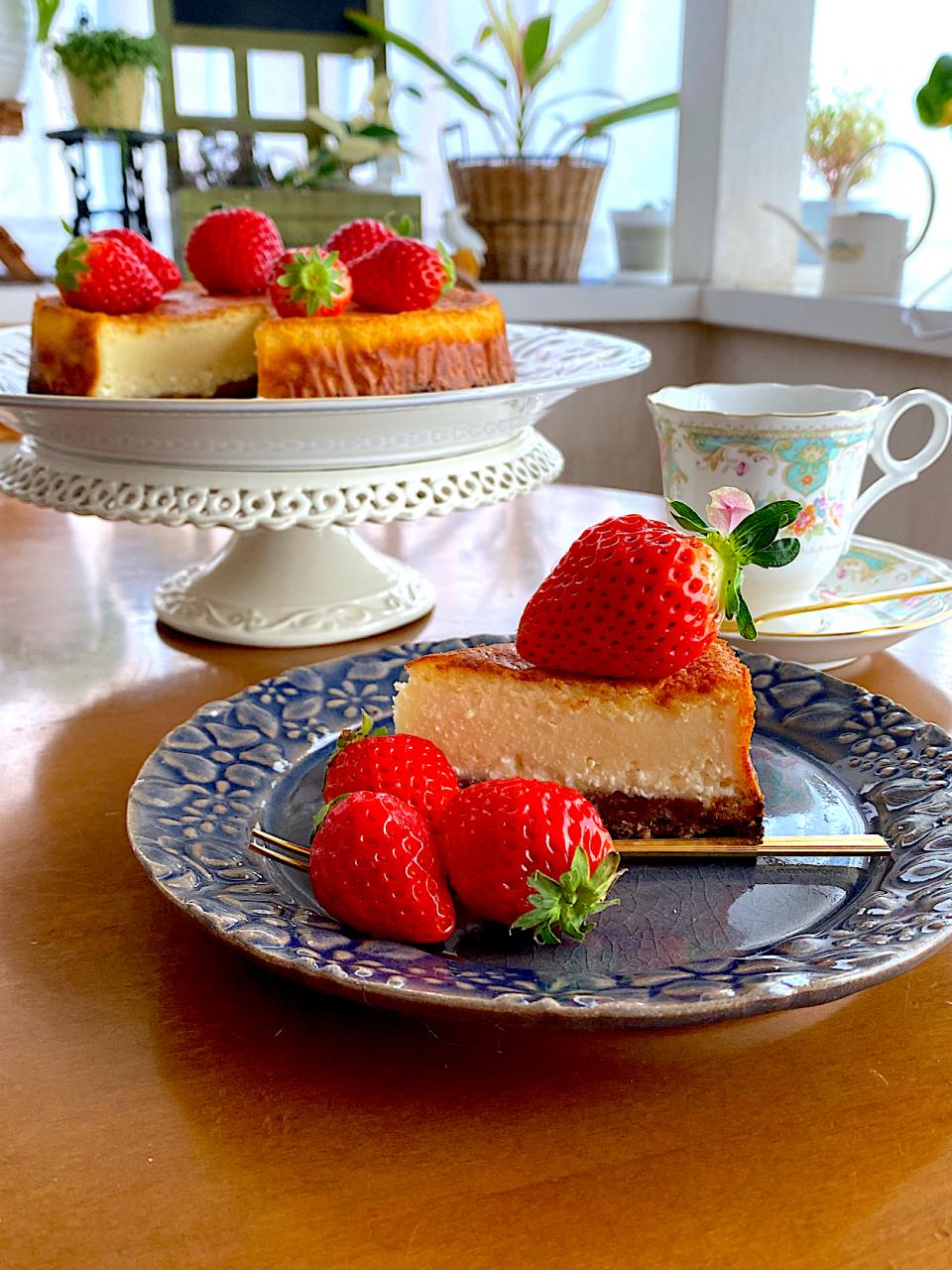 カッテージチーズのケーキ　　　　　　　　　　　　ボトムには発酵あんこ入り🫘