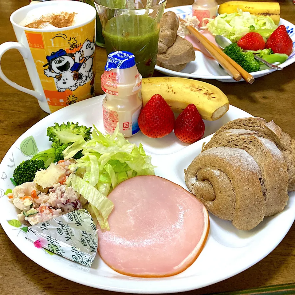 Snapdishの料理写真:玄米パン|みんみんさん