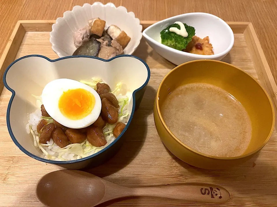 Snapdishの料理写真:豚ヒレ角煮丼 むすこごはんよる|かぼちゃんさん