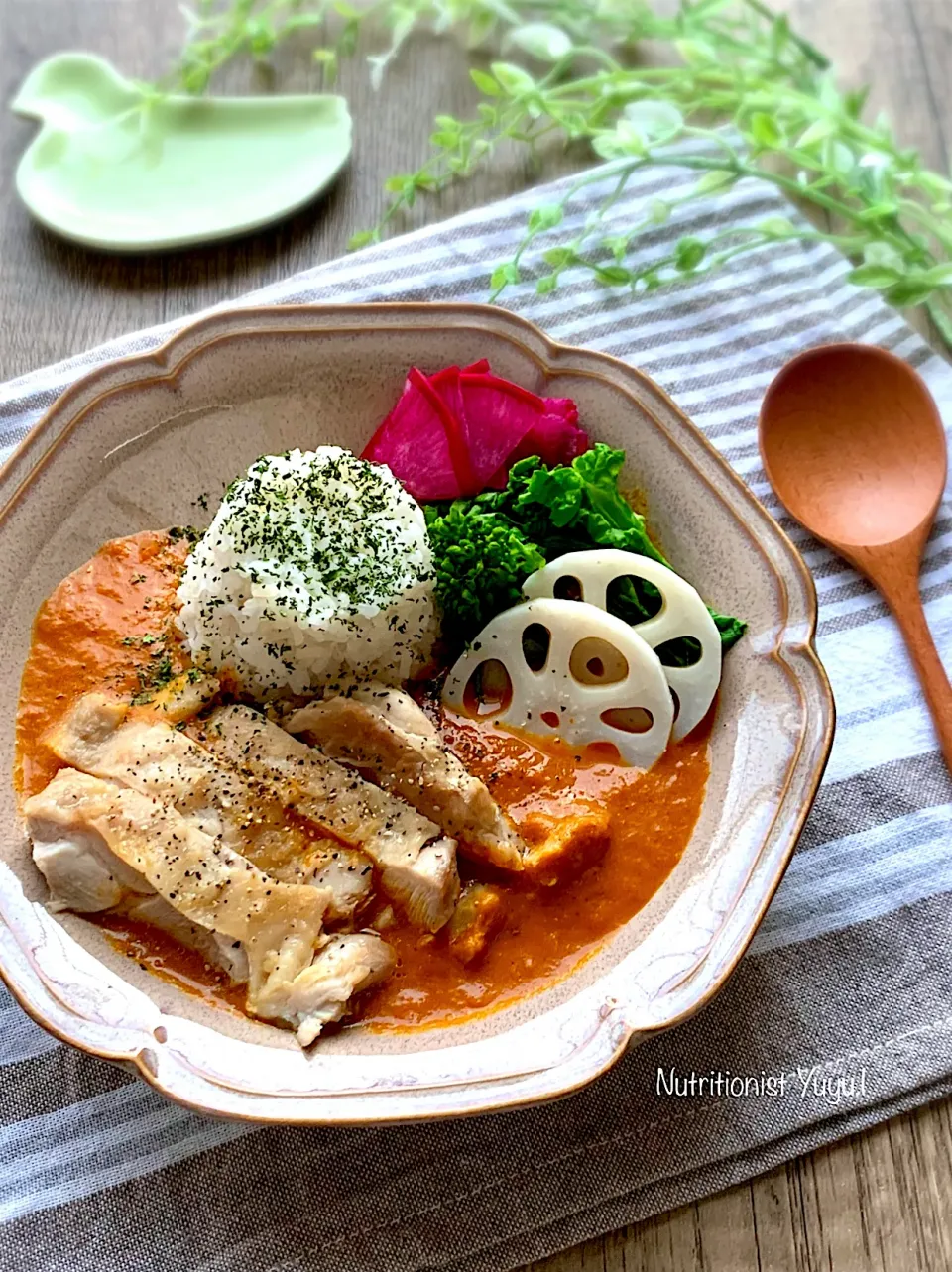 チキンと野菜のスパイストマトミルクカレー|ゆーこどんさん