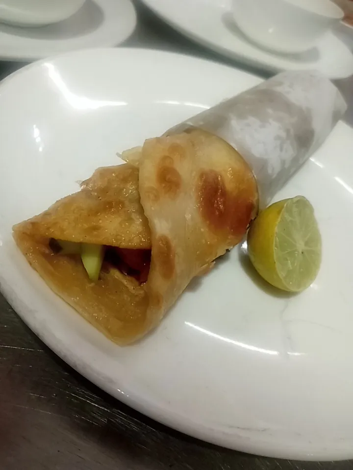 egg veg roll
#santanucaterer&cabin|Shantanu Sardarさん