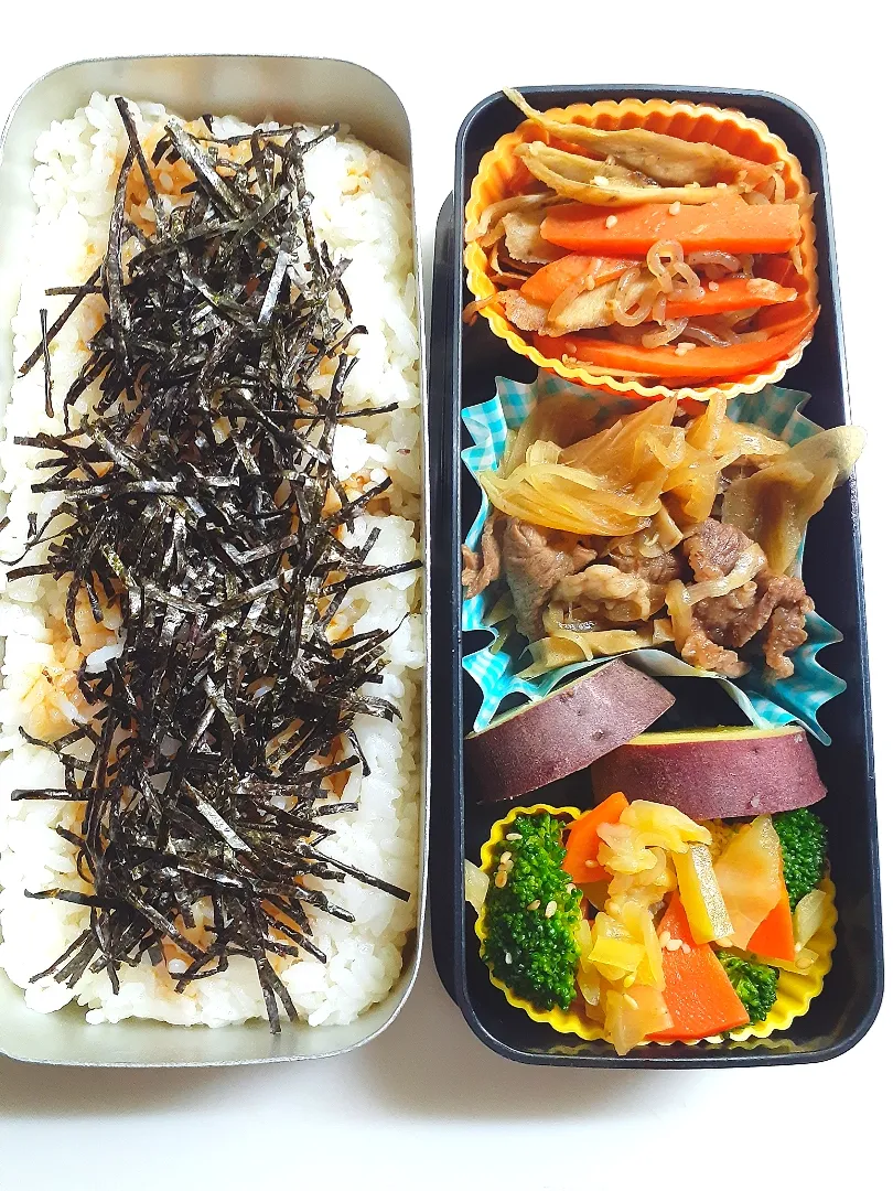 ☆中学生弁当☆玄米入り海苔ごはん、金平牛蒡、牛丼、薩摩芋甘煮、ブロッコリー中華サラダ|ｼｮｺﾗさん