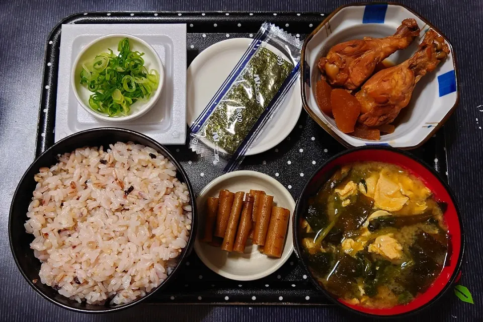 今日の朝ごはん（十六穀ごはんに鶏肉と大根のさっぱり煮（ポン酢煮）、味付のり、納豆、ほうれん草と玉子のみそ汁、ごぼうの漬物）|Mars＠釜飯作り研究中さん