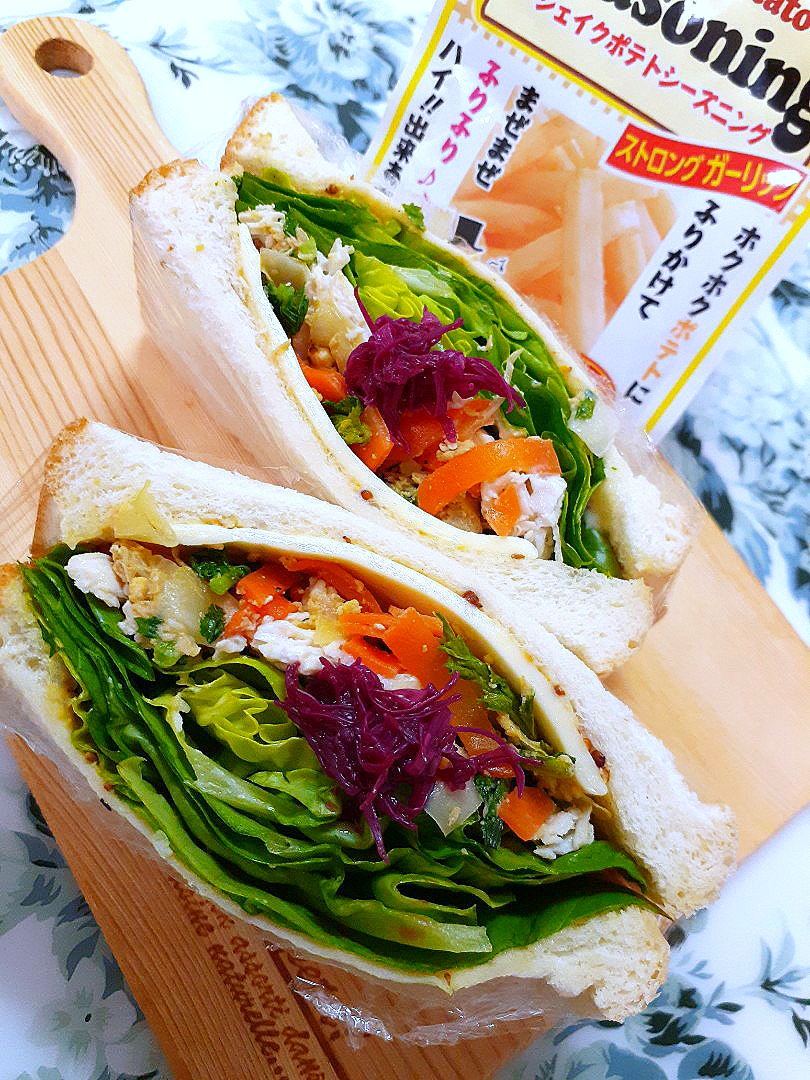 @きなこさんの料理 🔷ストロングガーリックな具だくさんしりしり🥕🍄🌿🔷➡️つくりおきdeヘルシーサンド🥪20230307🔷
