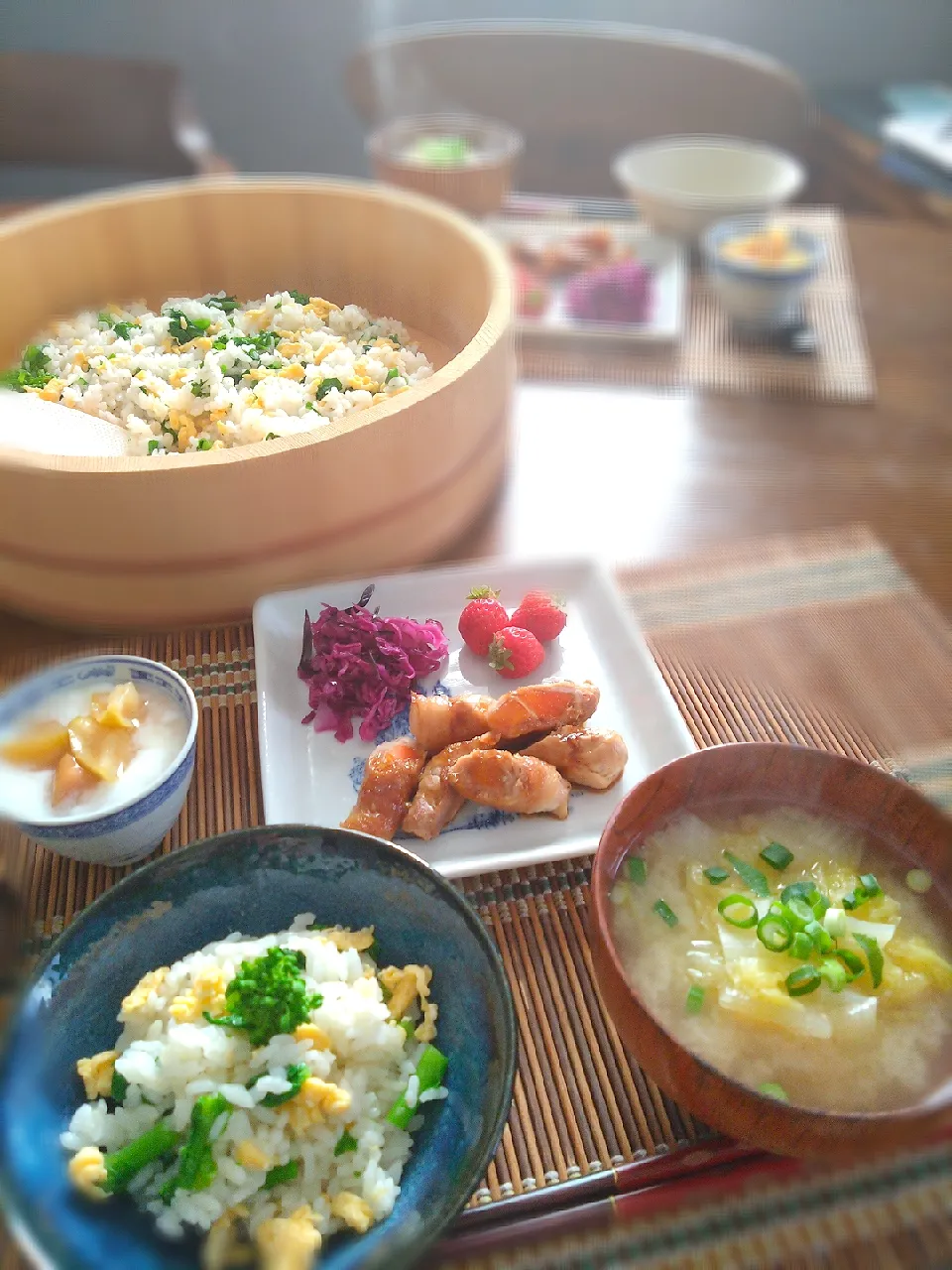 Snapdishの料理写真:アッチさんの料理 菜の花ごはん
で、朝ごはん🌅！|まめころさん