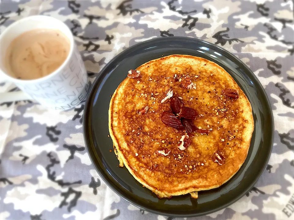 Snapdishの料理写真:豆腐オートミールホットケーキ🥞𓈒 𓂂𓏸|R-Kさん