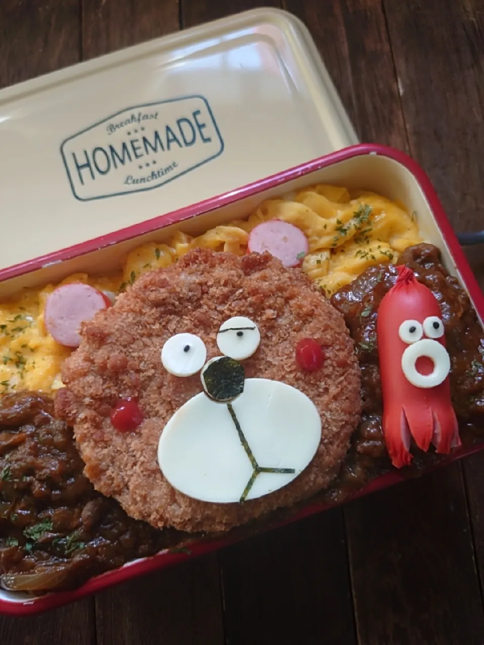 Snapdishの料理写真:漢の…自分用🍱メンチカツのせハッシュドビーフ弁当|ᵏᵒᵘさん