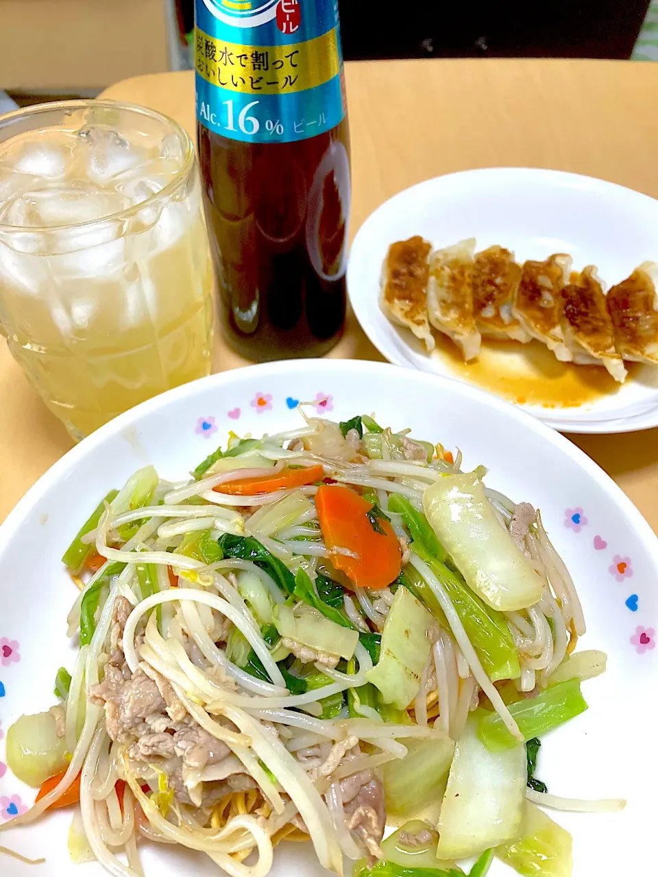 単身赴任中の男飯(かた焼きそばと餃子)|おおもりの星さん