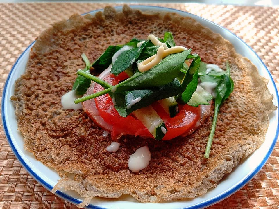 そば粉ガレット
ハムチーズトマト