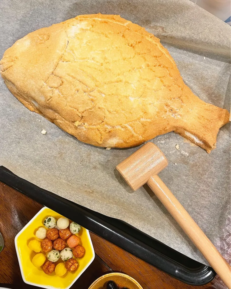 Snapdishの料理写真:鯛の塩釜焼き|ichikayaさん