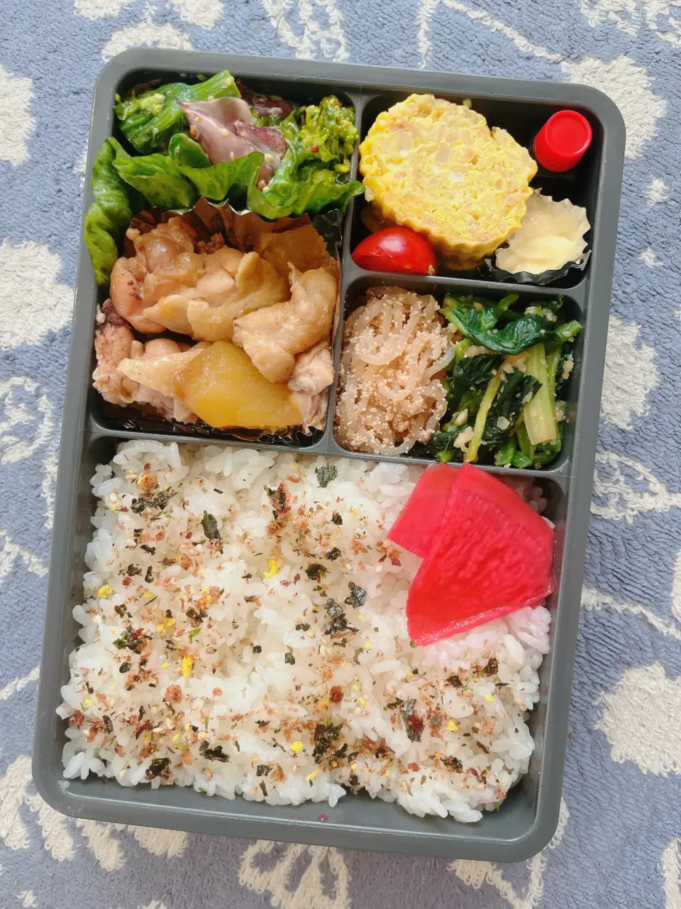 手羽元と青パパイヤの煮物のお弁当|とぴさん