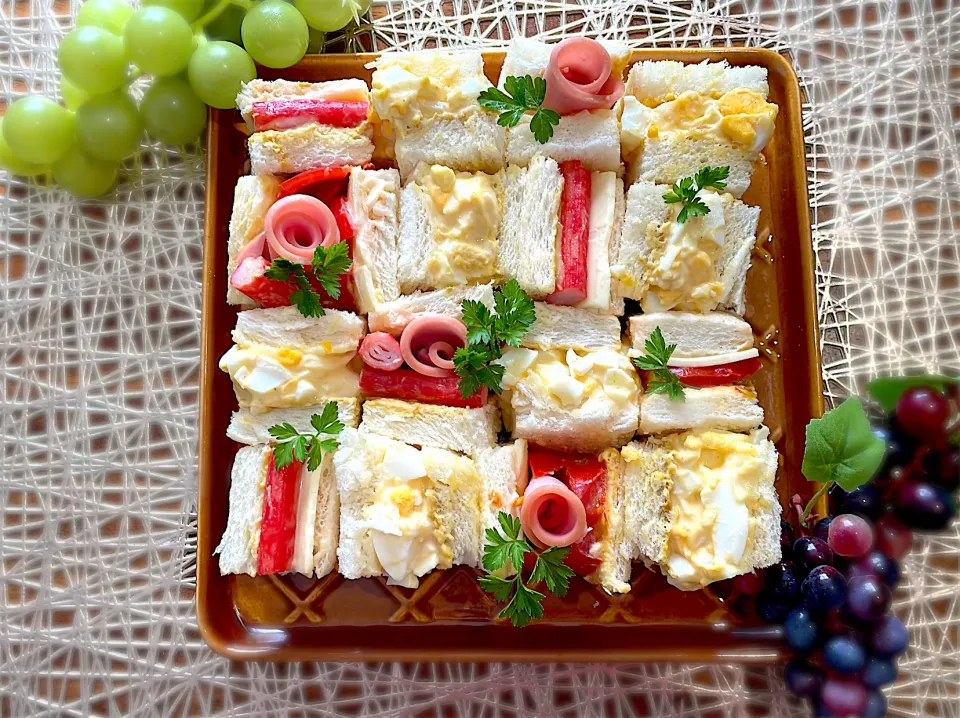 ミニミニサンドイッチ🥪休日のモーニング🌼アルモンデ★|🌼はなちゃん🌼さん