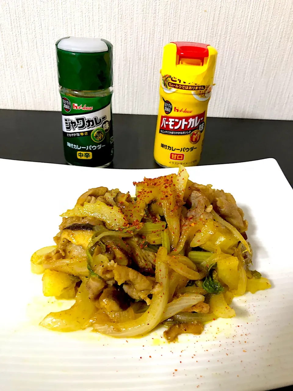 Snapdishの料理写真:カレー味の香味野菜炒め|ひちゃこさん