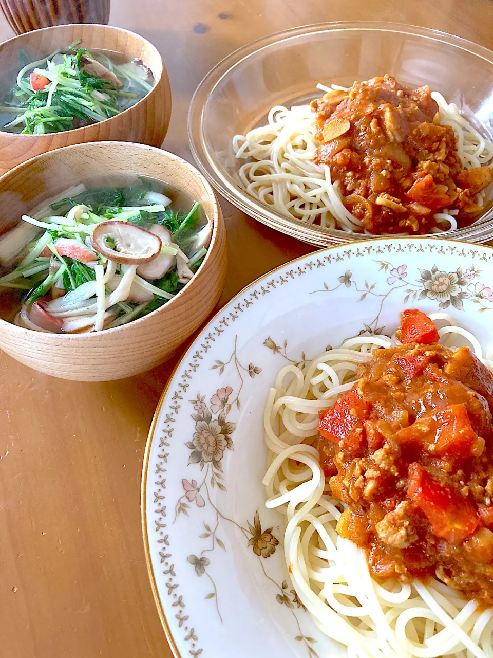 トマトたっぷりミートソース(甘酒入り)＆モリモリ野菜のスープ❀.(*´◡`*)❀.|さくたえさん