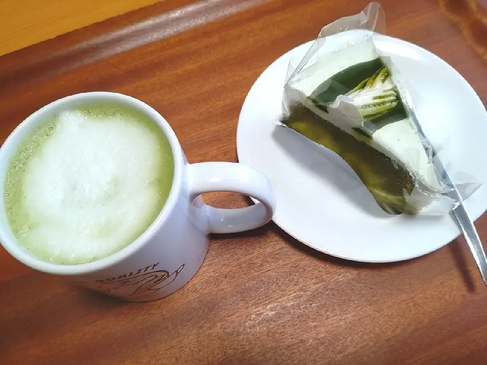 Snapdishの料理写真:フォームミルクと抹茶作ってみた|流空さん