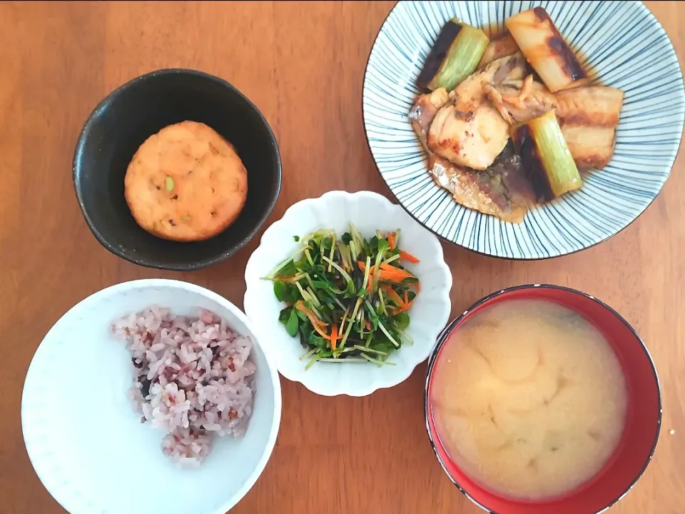 2023 0226　真あじと焼きねぎの南蛮漬け　枝豆がんものこれうまつゆ煮　豆苗と塩昆布のサラダ　なめことわかめのお味噌汁|いもこ。さん